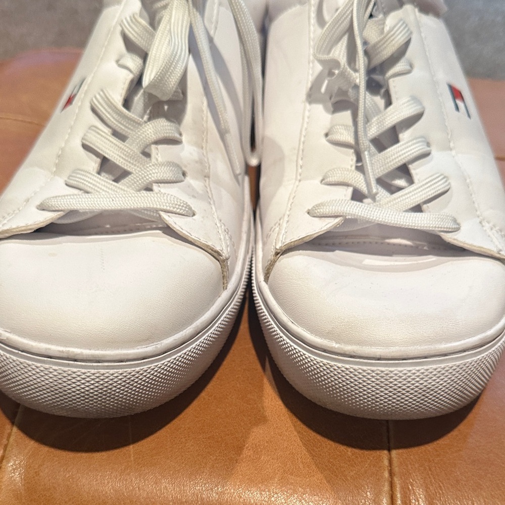 Tommy Hilfiger Men's Classic White Sneakers - Picture 8 of 13